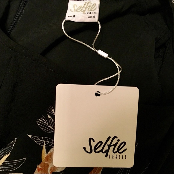 Selfie Leslie NWT Long Sleeve Floral Mini Dress - Picture 6 of 7